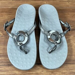 Orthaheel Yolanda Medallion Silver Flip Flops Sandals Women’s Size 9 Shoes